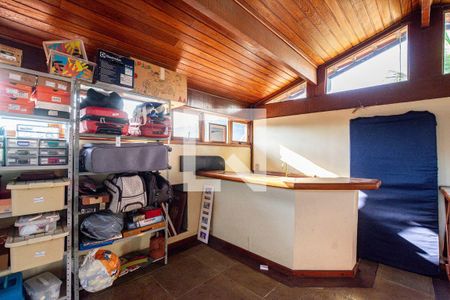 Casa à venda com 4 quartos, 445m² em Camboinhas, Niterói