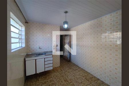 Casa à venda com 3 quartos, 131m² em Vila Paulo Silas, São Paulo