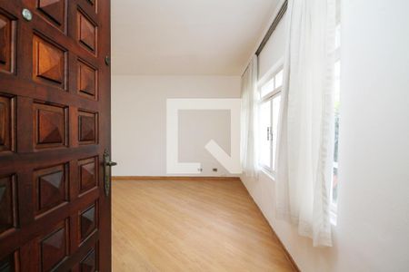 Casa para alugar com 3 quartos, 135m² em Vila Santo Antonio do Portao, Cotia