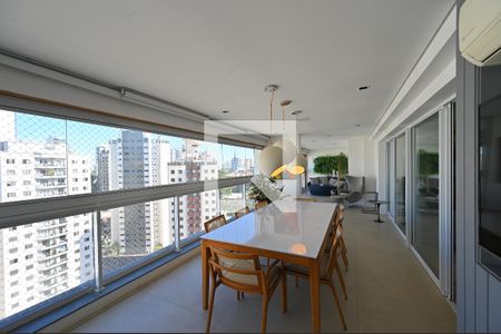 Varanda de apartamento à venda com 3 quartos, 270m² em Vila Mariana, São Paulo