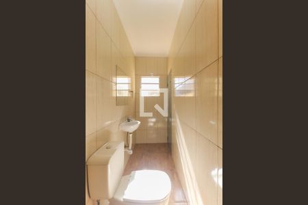 Banheiro de casa para alugar com 1 quarto, 35m² em Vila Lourdes, São Paulo
