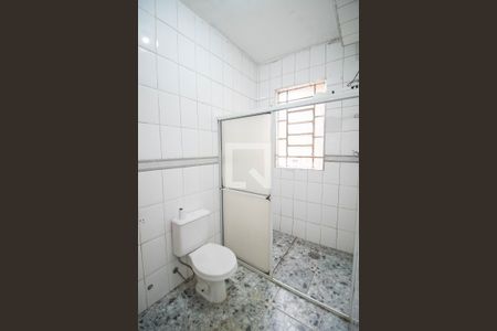 BANHEIRO de casa para alugar com 1 quarto, 50m² em Vila Santa Maria, São Paulo