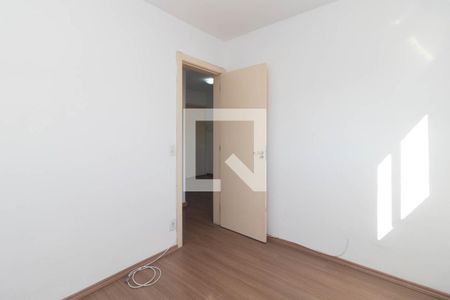 Quarto 1 de apartamento para alugar com 2 quartos, 56m² em Teresópolis, Porto Alegre