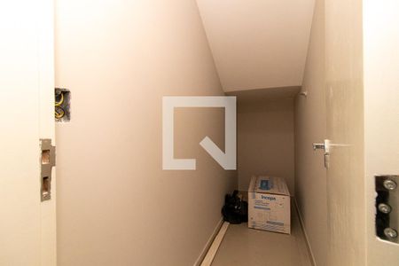 Lavabo de casa para alugar com 3 quartos, 192m² em Pinheirinho, Curitiba