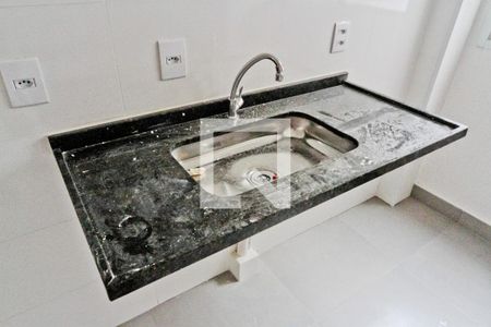 Sala e cozinha de apartamento à venda com 2 quartos, 41m² em Jardim Primavera, São Paulo