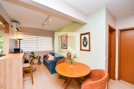 Sala de apartamento à venda com 1 quarto, 48m² em Vila Ipiranga, Porto Alegre