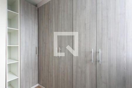 Quarto 1  de apartamento à venda com 3 quartos, 55m² em Conjunto Residencial José Bonifácio, São Paulo