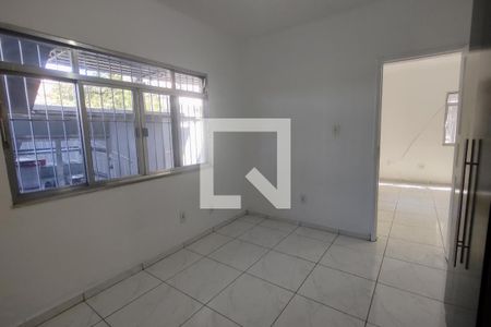 Quarto de casa para alugar com 4 quartos, 268m² em Parque Beira Mar, Duque de Caxias