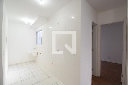 Sala e Cozinha de apartamento para alugar com 2 quartos, 39m² em Lamenha Grande, Curitiba