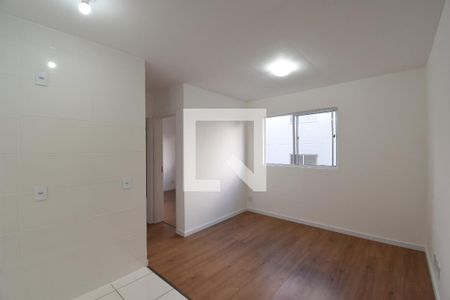 Sala e Cozinha de apartamento para alugar com 2 quartos, 39m² em Lamenha Grande, Curitiba