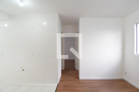 Sala e Cozinha de apartamento para alugar com 2 quartos, 39m² em Lamenha Grande, Curitiba