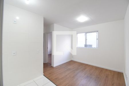 Sala e Cozinha de apartamento para alugar com 2 quartos, 39m² em Lamenha Grande, Curitiba
