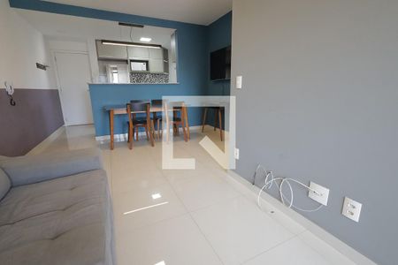 Sala de apartamento para alugar com 3 quartos, 77m² em Vila Scarpelli, Santo André