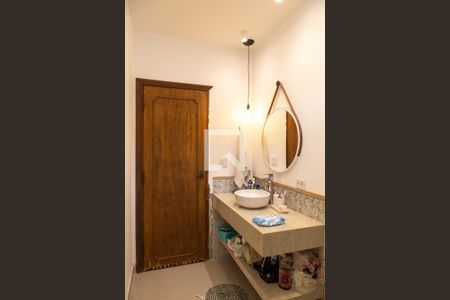 Banheiro social de casa à venda com 3 quartos, 171m² em Jardim Santa Cecilia, Guarulhos