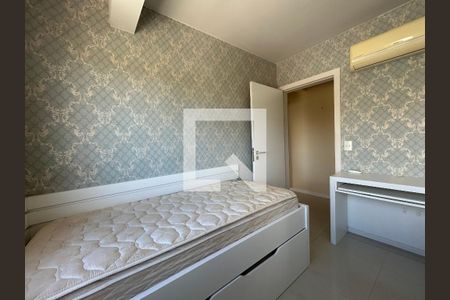 Quarto  de apartamento para alugar com 3 quartos, 106m² em Capoeiras, Florianópolis