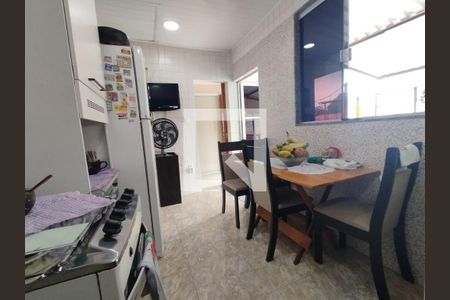 Casa à venda com 4 quartos, 220m² em Galeão, Rio de Janeiro