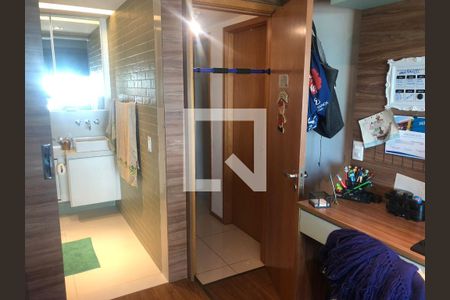 Quarto de apartamento à venda com 4 quartos, 135m² em Camboinhas, Niterói
