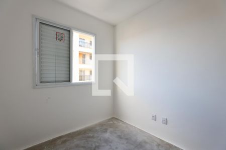 Quarto 1 de apartamento para alugar com 2 quartos, 50m² em Jardim Tres Irmaos, Taboão da Serra