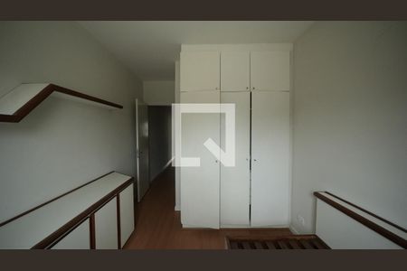Quarto 2 de casa à venda com 3 quartos, 173m² em Jardim Pilar, Santo André