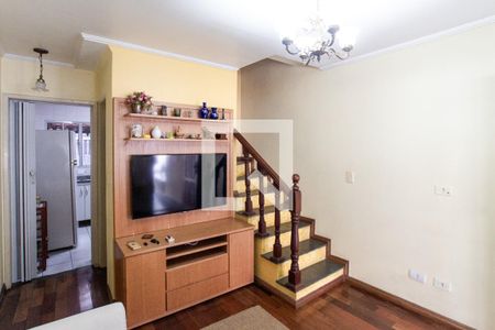 Sala de casa de condomínio para alugar com 2 quartos, 72m² em Vila Isolina Mazzei, São Paulo