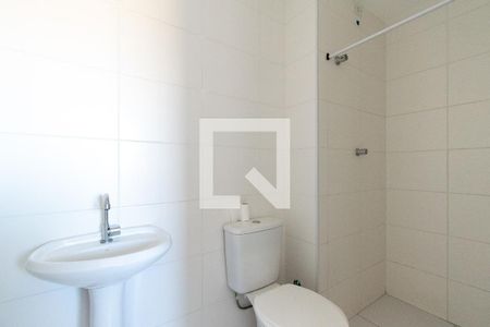 Banheiro da Suíte de apartamento para alugar com 1 quarto, 28m² em Jardim Itacolomi, São Paulo