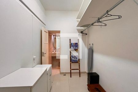 Closet da suíte de apartamento para alugar com 2 quartos, 79m² em Ipanema, Rio de Janeiro