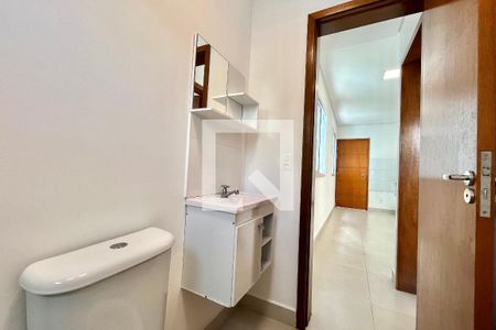 Banheiro de apartamento para alugar com 1 quarto, 33m² em Chácara Inglesa, São Paulo