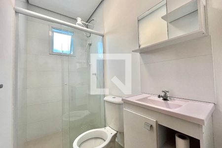 Banheiro de apartamento para alugar com 1 quarto, 33m² em Chácara Inglesa, São Paulo