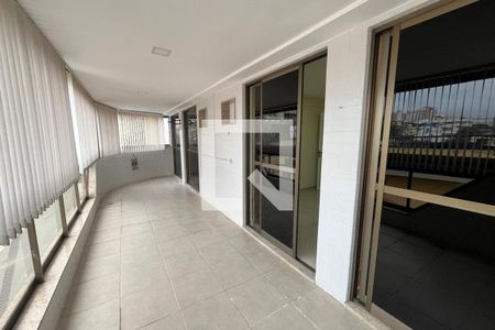 Varanda de apartamento para alugar com 3 quartos, 110m² em Jardim Vinte E Cinco de Agosto, Duque de Caxias