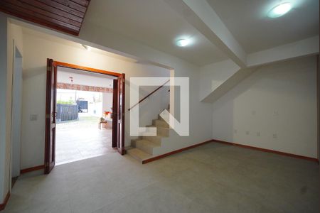 Sala de casa para alugar com 3 quartos, 180m² em Campeche, Florianópolis