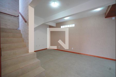 Sala de casa para alugar com 3 quartos, 180m² em Campeche, Florianópolis