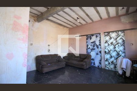 Casa para alugar com 3 quartos, 200m² em Jardim das Rosas (zona Leste I), São Paulo