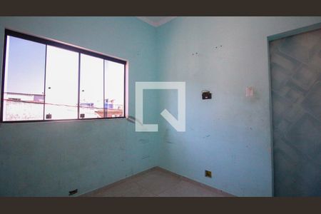 Casa para alugar com 3 quartos, 200m² em Jardim das Rosas (zona Leste I), São Paulo