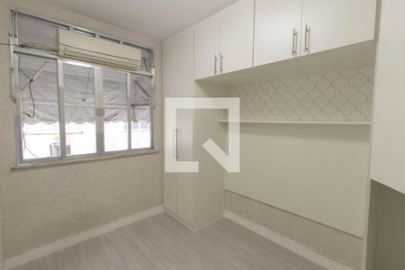 Quarto 2 de apartamento para alugar com 2 quartos, 60m² em Paraíso, São Gonçalo