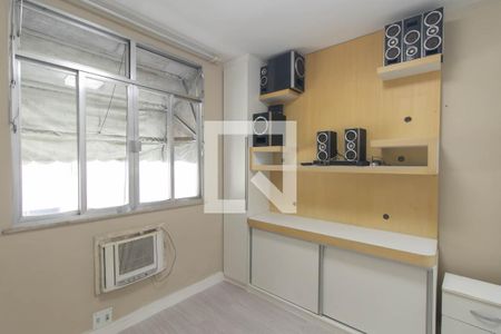 Quarto 1 de apartamento para alugar com 2 quartos, 60m² em Paraíso, São Gonçalo