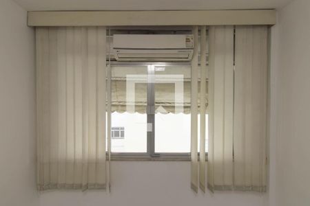 Sala de apartamento para alugar com 2 quartos, 60m² em Paraíso, São Gonçalo