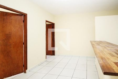 Sala de apartamento para alugar com 2 quartos, 60m² em Centro, Cotia
