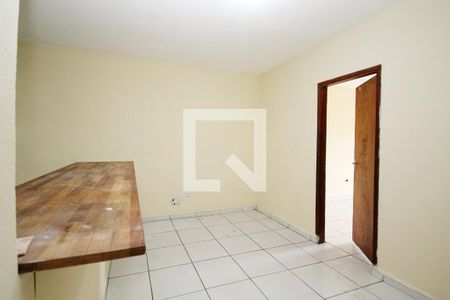 Sala de apartamento para alugar com 2 quartos, 60m² em Centro, Cotia