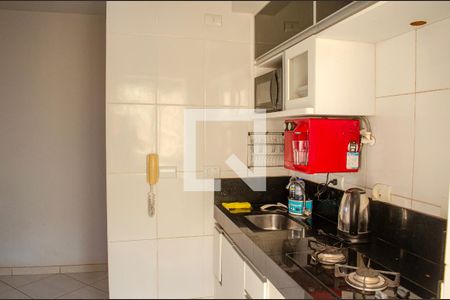 Cozinha de apartamento à venda com 2 quartos, 59m² em Vila Monticelli, Goiânia