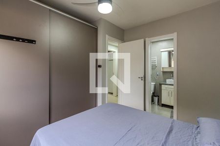 Suíte de apartamento para alugar com 3 quartos, 64m² em Cristal, Porto Alegre