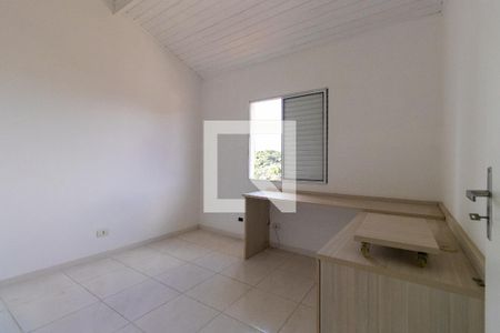 Quarto 1 de casa de condomínio para alugar com 2 quartos, 60m² em Chácara Canta Galo, Cotia