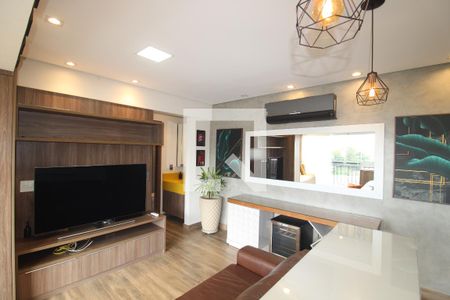 Sala / Cozinha de apartamento para alugar com 1 quarto, 42m² em Santana, São Paulo