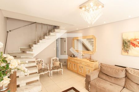 Sala de casa para alugar com 3 quartos, 270m² em Vila Paiva, São Paulo