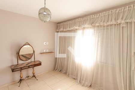 Quarto 1 de casa para alugar com 3 quartos, 270m² em Vila Paiva, São Paulo