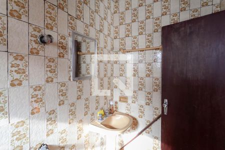 Banheiro da suíte  de casa à venda com 3 quartos, 360m² em Kennedy, Contagem