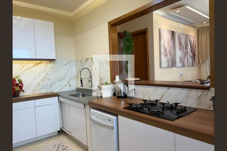 Cozinha de casa para alugar com 2 quartos, 125m² em Vila Antonieta, São Paulo
