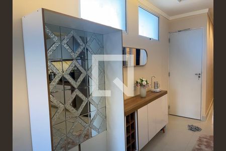 Corredor de casa para alugar com 2 quartos, 125m² em Vila Antonieta, São Paulo