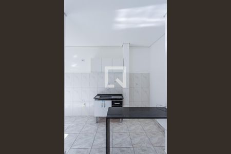 Cozinha e Área de Serviço de apartamento para alugar com 1 quarto, 45m² em Vila Mangalot, São Paulo