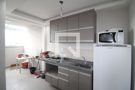 Sala / Cozinha de apartamento para alugar com 2 quartos, 40m² em Parada Inglesa, São Paulo