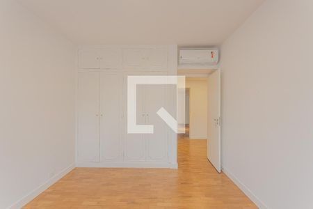 Quarto 1 de apartamento à venda com 3 quartos, 180m² em Cerqueira César, São Paulo